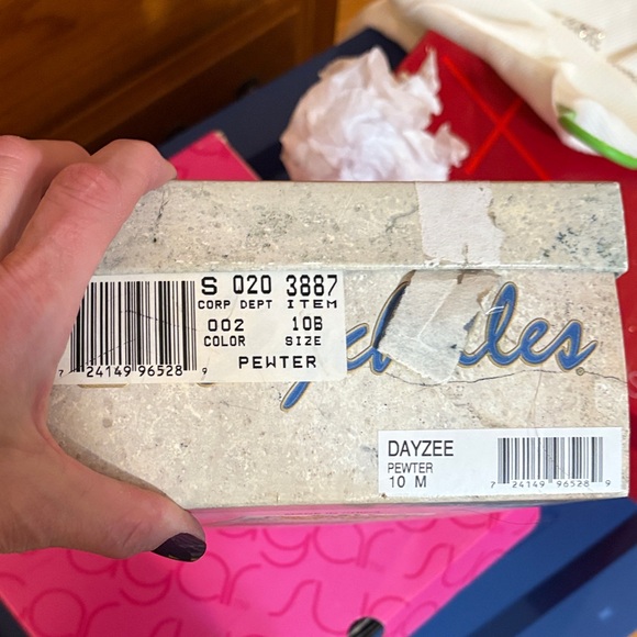 Seychelles Black Sandals with Floral Accents - Picture 7 of 7